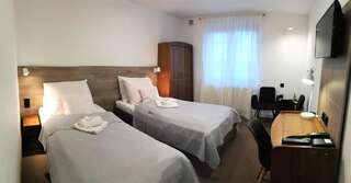 Отель Hotel Protea Болеславец Стандартный двухместный номер с 2 отдельными кроватями-3